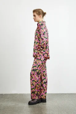 Casual pants