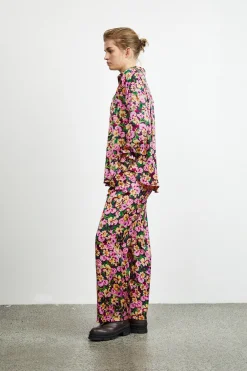 Casual pants