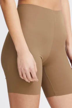 IASIV Shorts