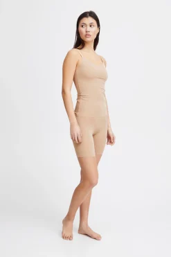 IASIV Shorts