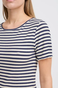 IHCELLA T-shirt