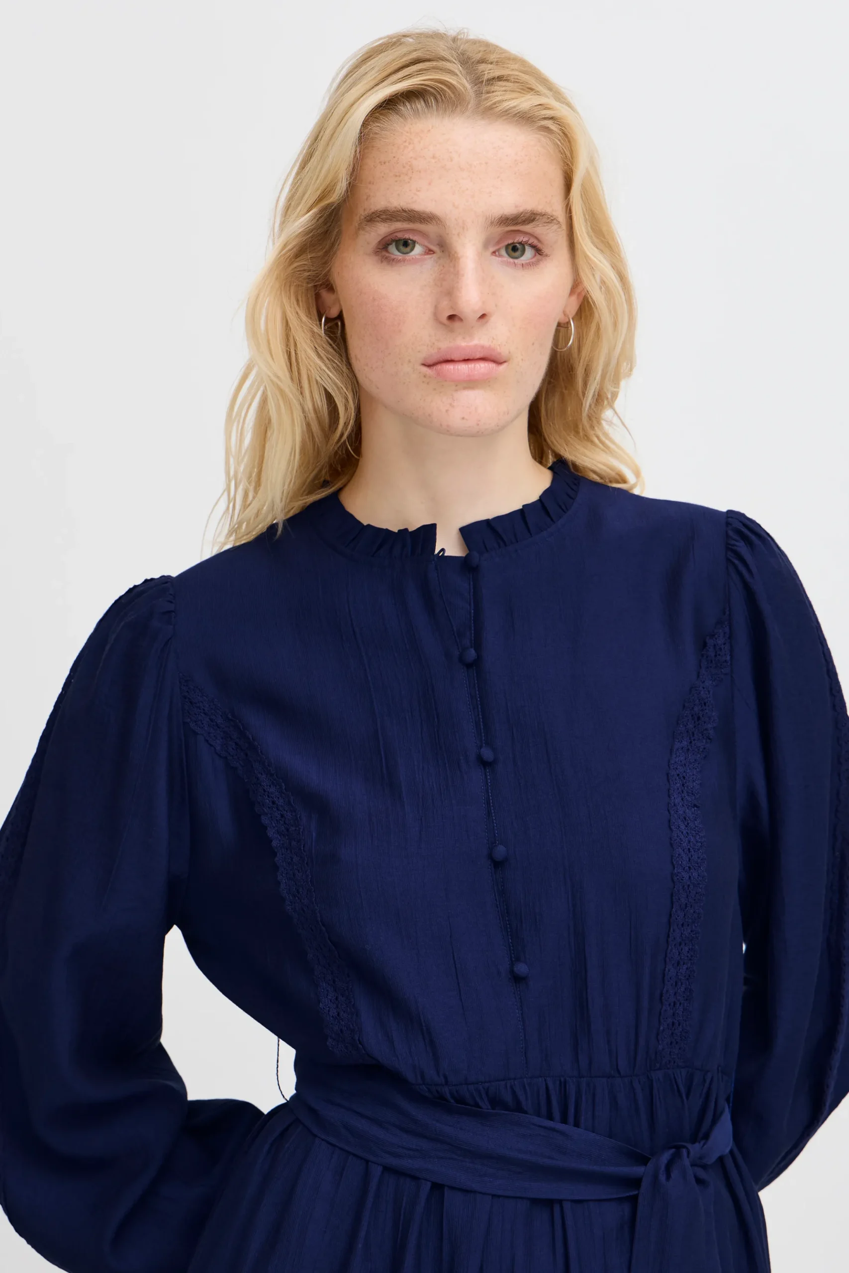 IHEVINA Robe