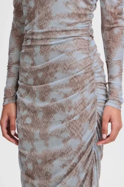 IHISTA Robe