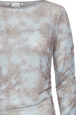 IHISTA T-shirt