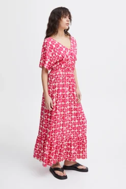 IHNASREEN Robe