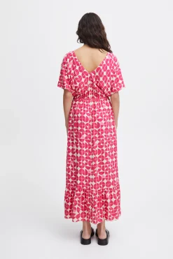 IHNASREEN Robe