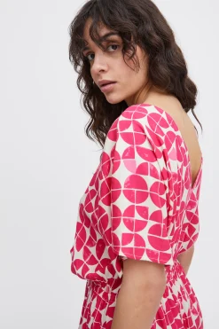 IHNASREEN Robe