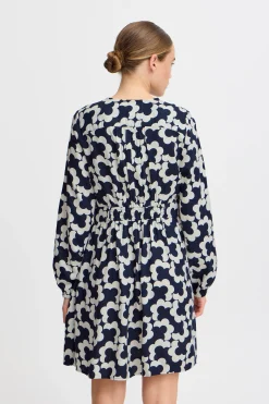 IHNASREEN Robe