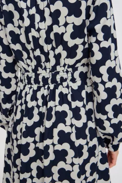 IHNASREEN Robe