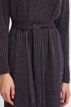 IHNILA Robe