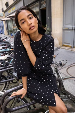 IHQWISSA Robe