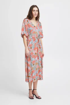 IHSANURA Robe