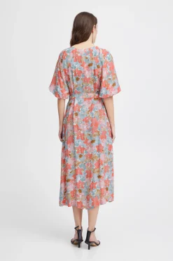IHSANURA Robe
