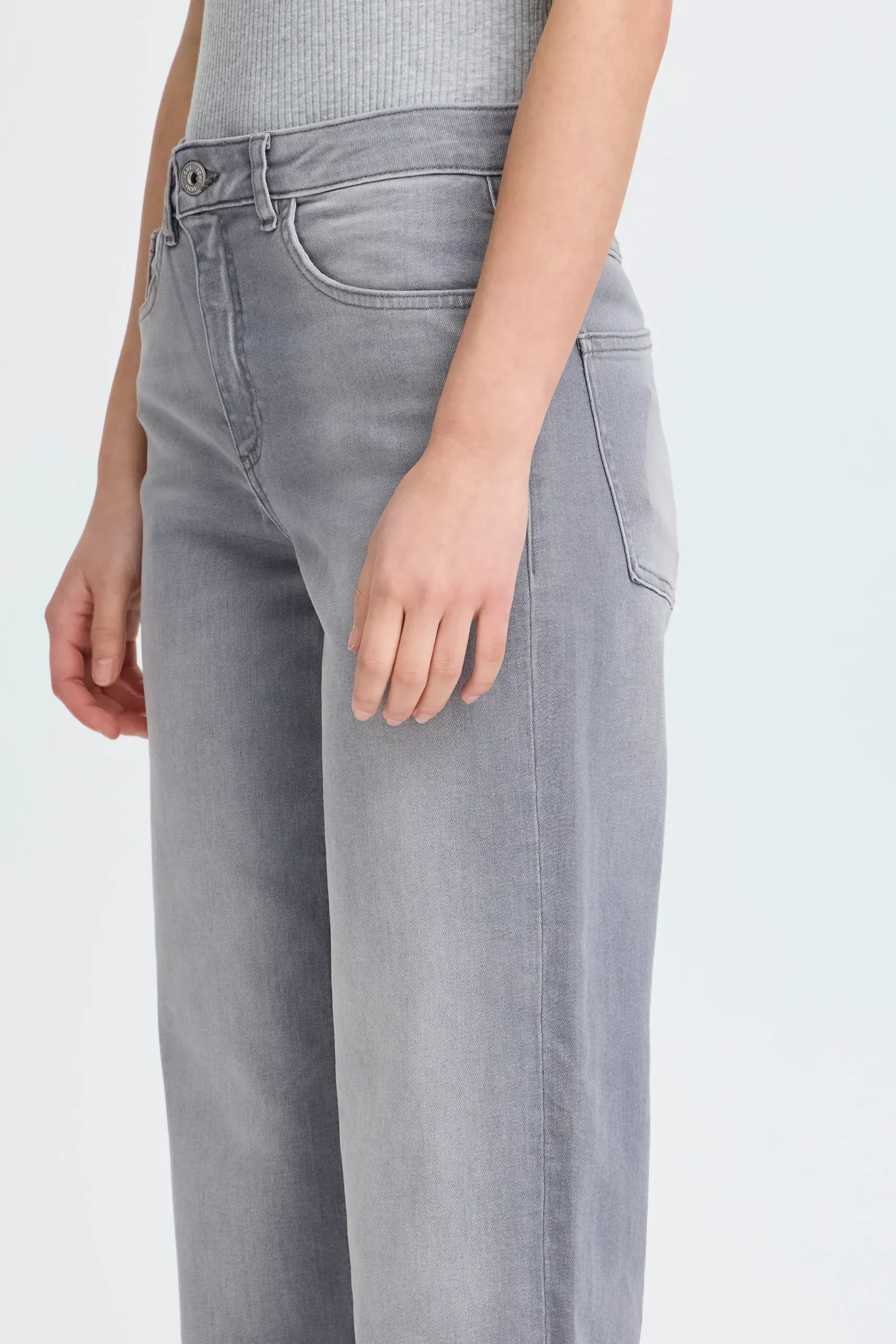IHTWIGGY Jeans