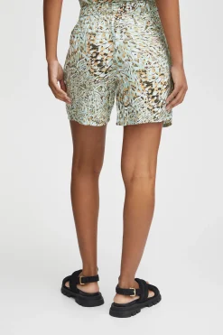 IHVERA Shorts