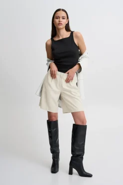 IHVILNA Shorts