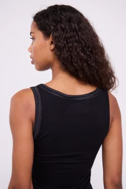 IHZOLA Top