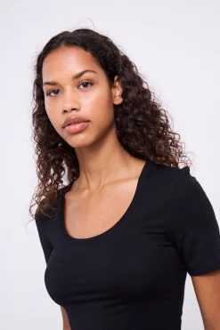 IHZOLA T-shirt