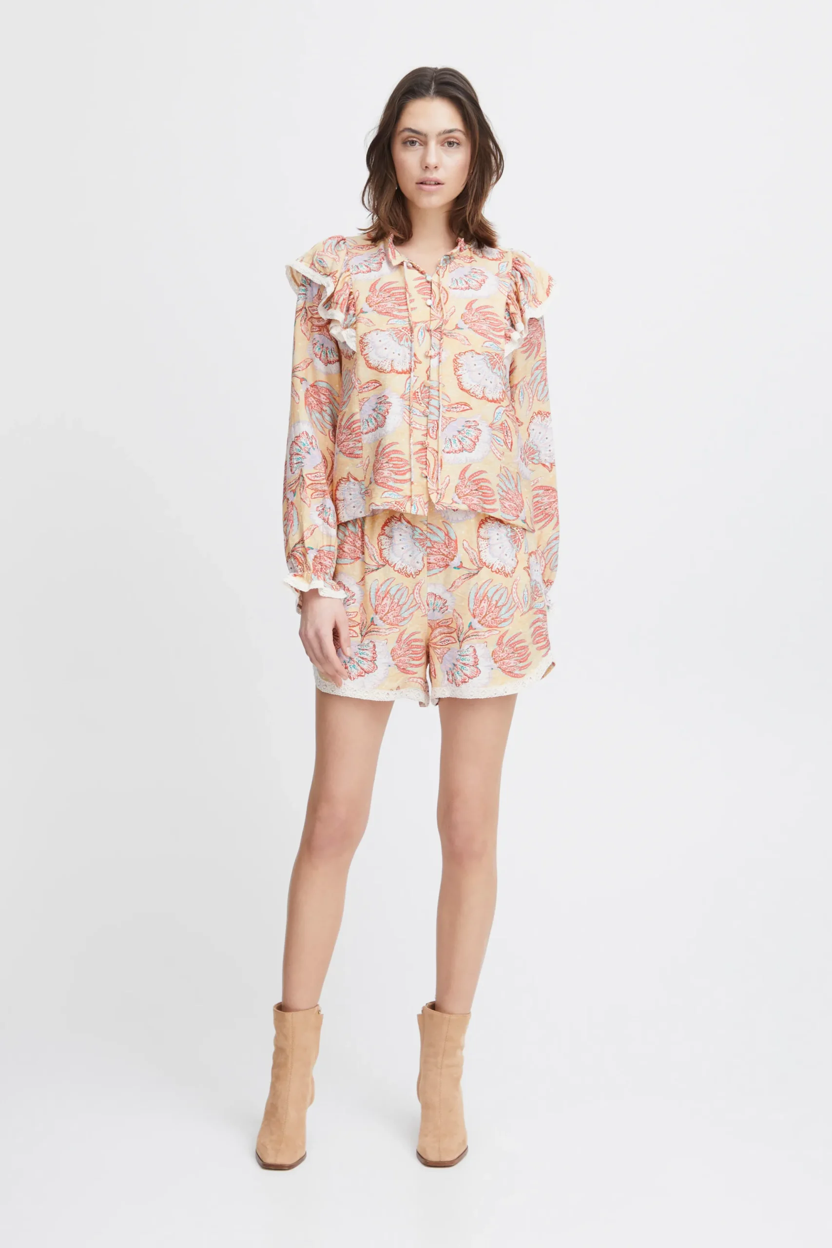 IRLAMORE Shorts
