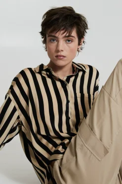IXNALAN Chemise