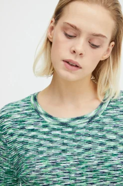 Knitted pullover